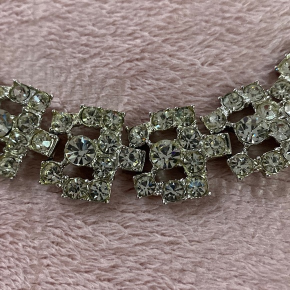 Beautiful Rhinestone Necklace (Final Price) - Picture 4 of 9